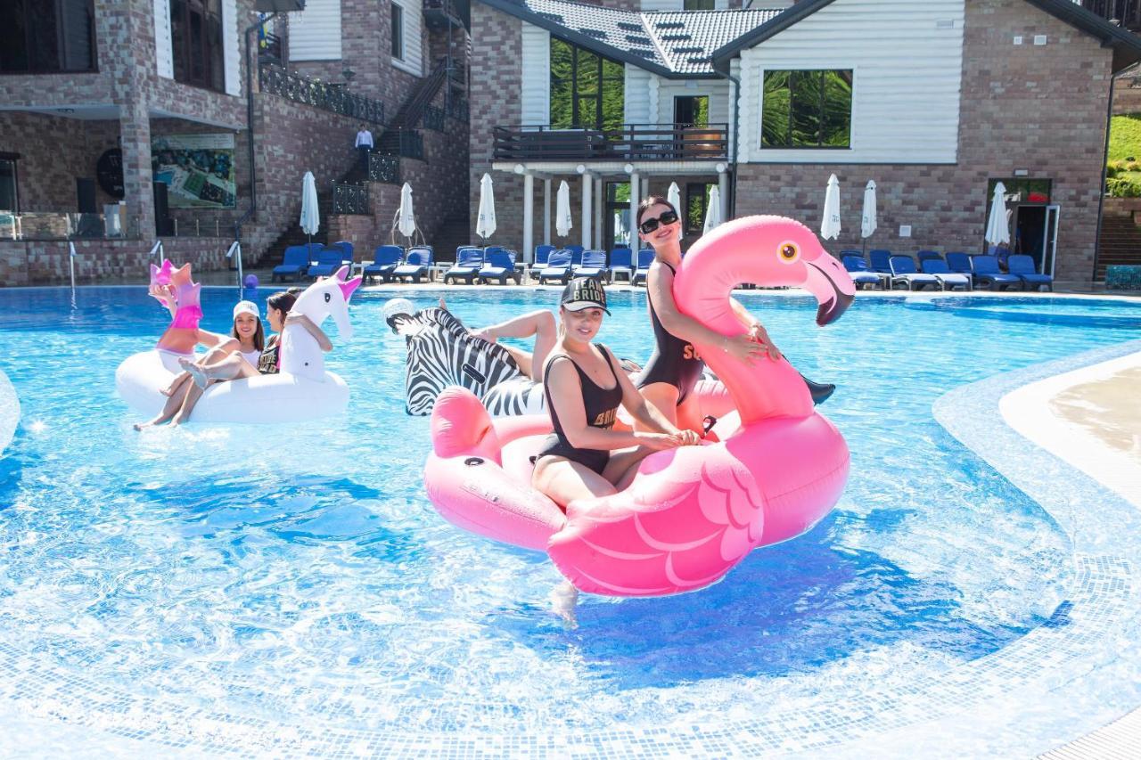 Westhills Cottage Town & Spa 부코벨 외부 사진
