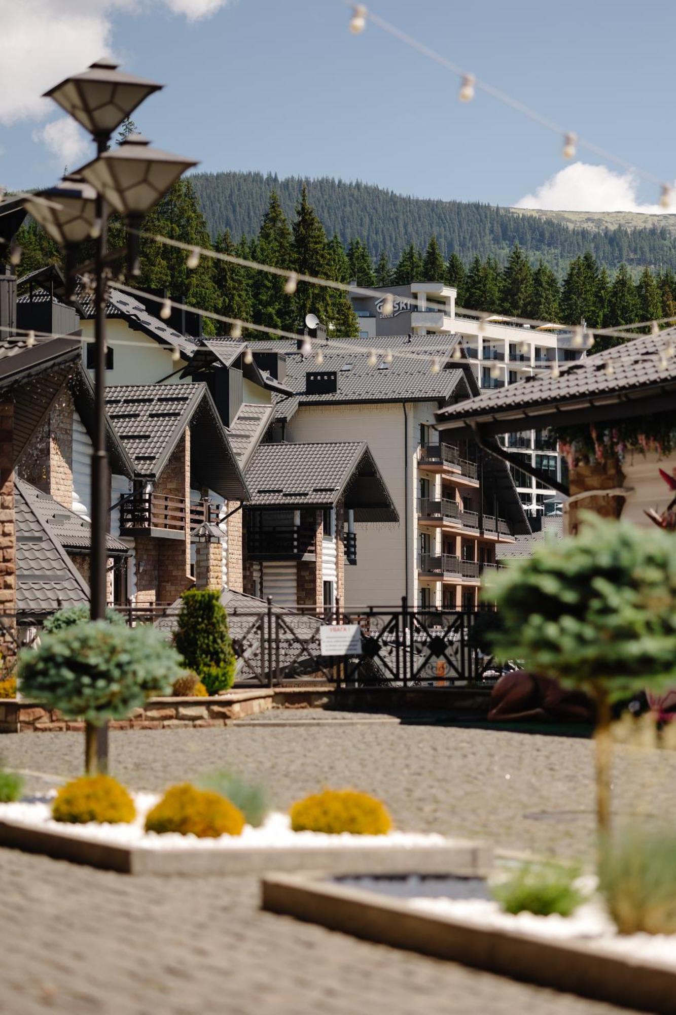 Westhills Cottage Town & Spa 부코벨 외부 사진