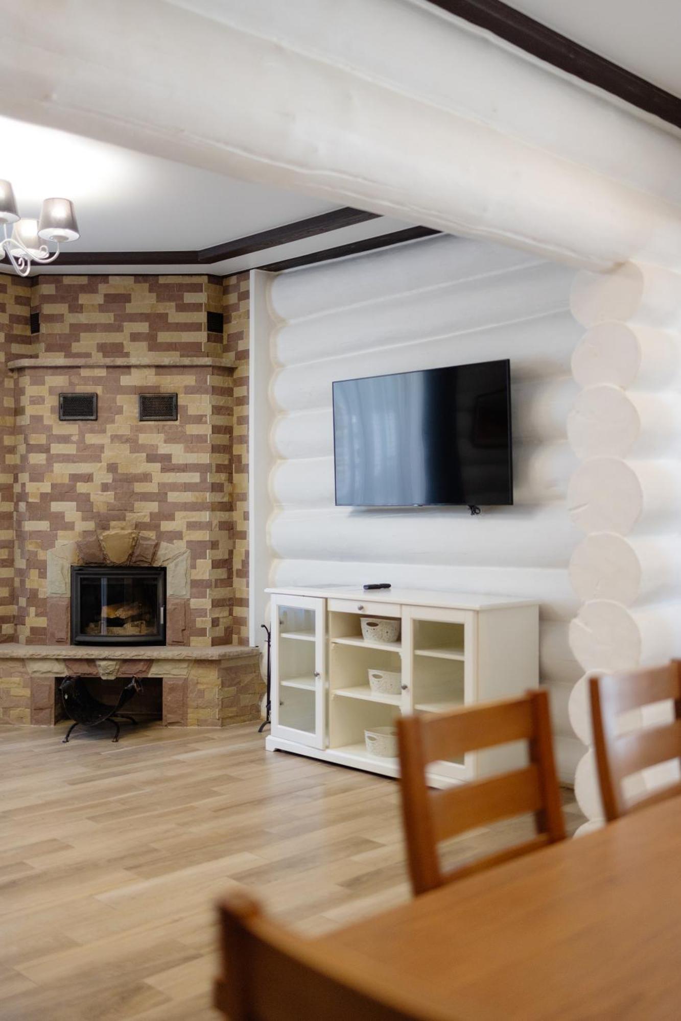 Westhills Cottage Town & Spa 부코벨 외부 사진