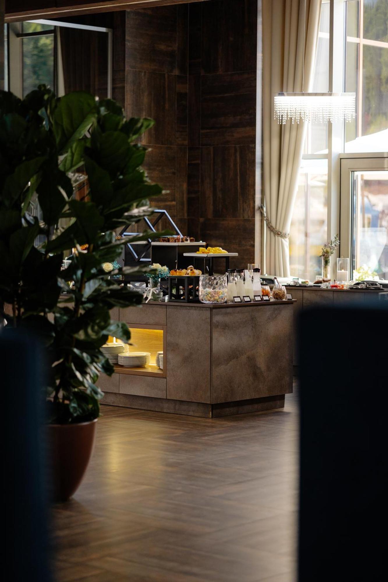 Westhills Cottage Town & Spa 부코벨 외부 사진