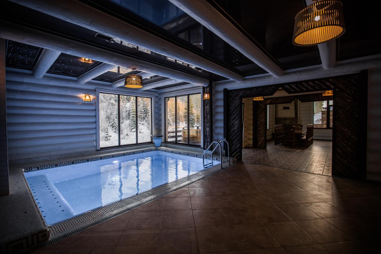 Westhills Cottage Town & Spa 부코벨 외부 사진