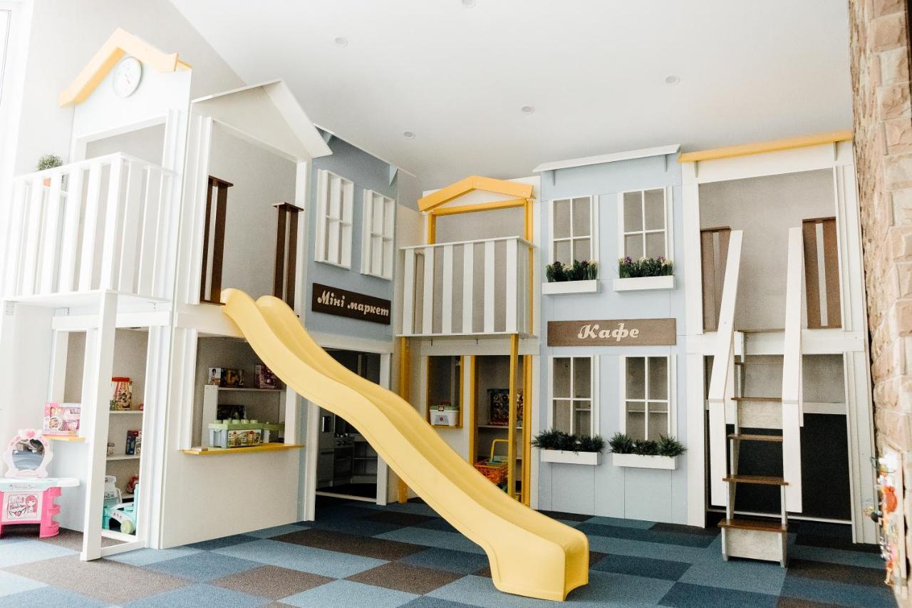 Westhills Cottage Town & Spa 부코벨 외부 사진